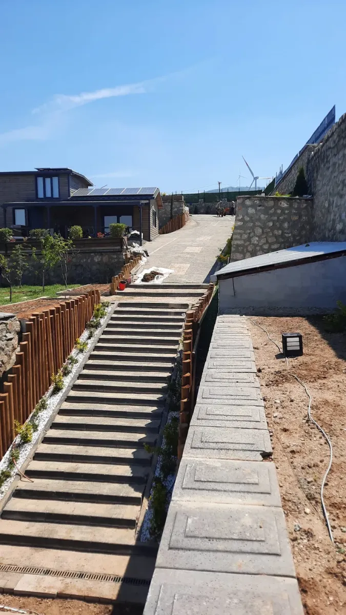 Modern Villa Bahçesi, Erdek Narlı HYS Köroğlu Villaları